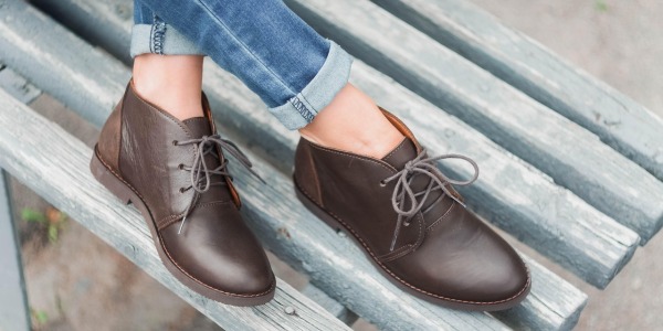 Kiedy można nosić buty bez skarpetek?